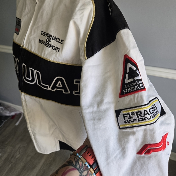 White & Black 'Formula' Motorsport Jacket - The Pinnacle of Motorsport - Picture 5 of 8